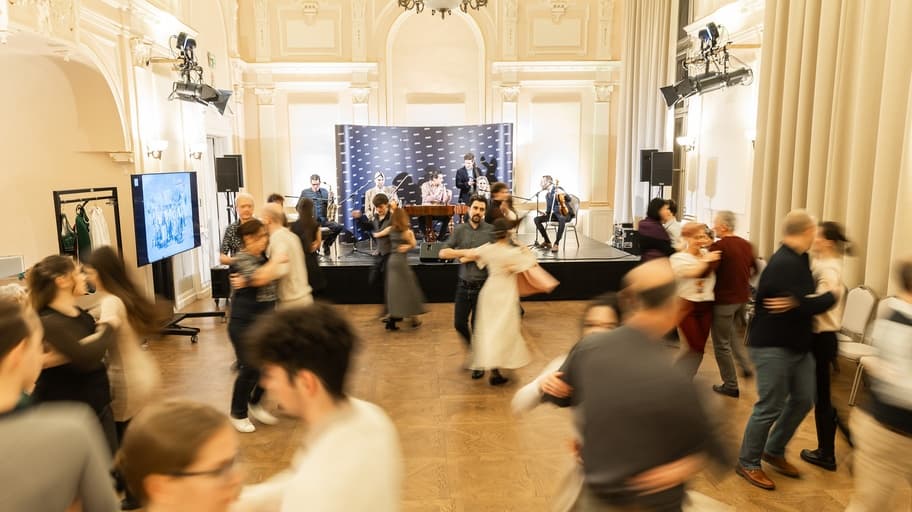 Együtt énekelt és táncolt a Tranzit közössége a böjti hangulat jegyében bejegyzés képe